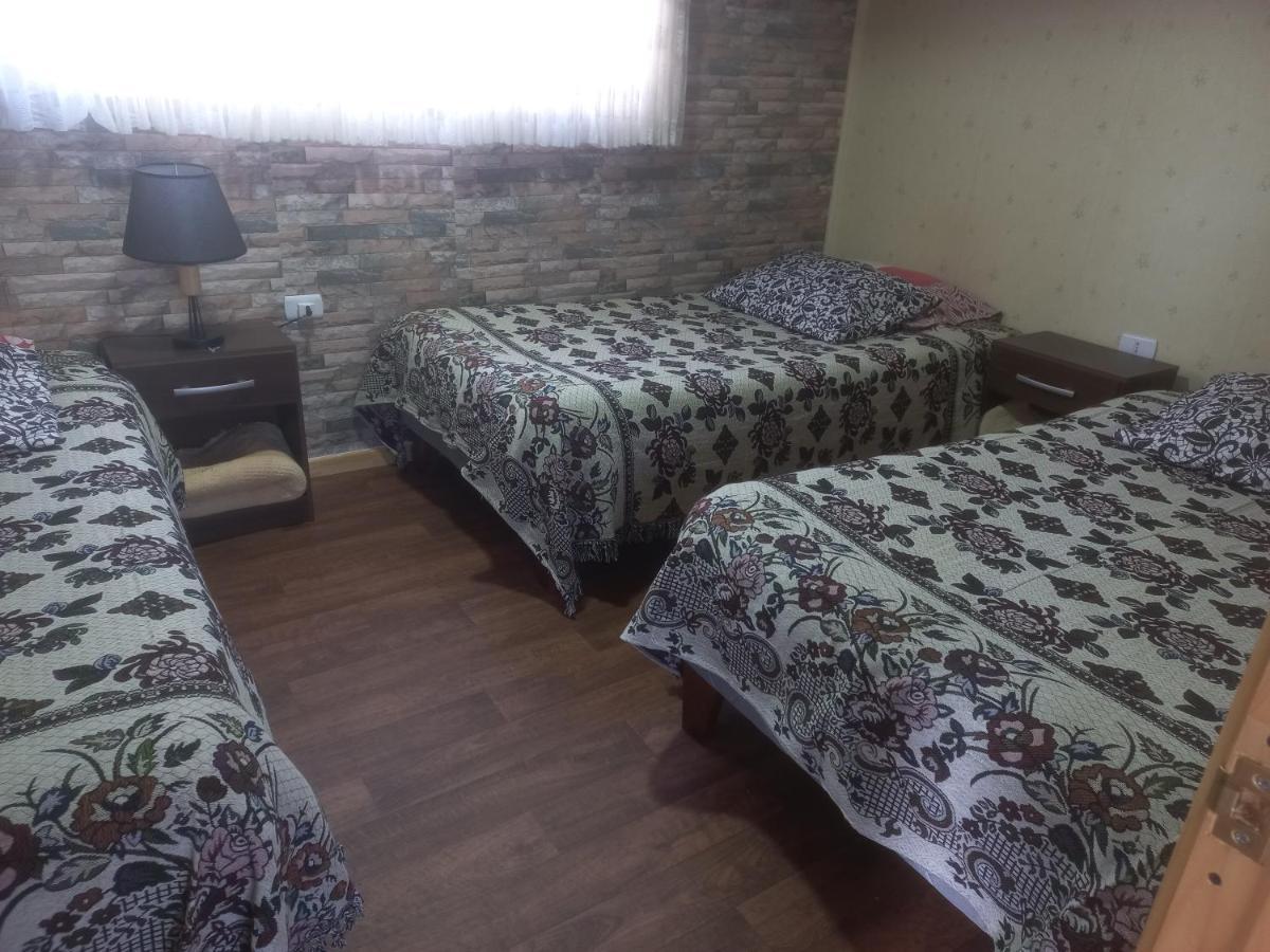 Hostal Don Pedro Пуерто-Наталес Екстер'єр фото