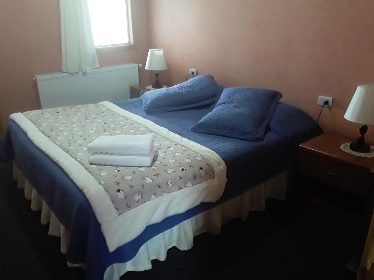 Hostal Don Pedro Пуерто-Наталес Екстер'єр фото